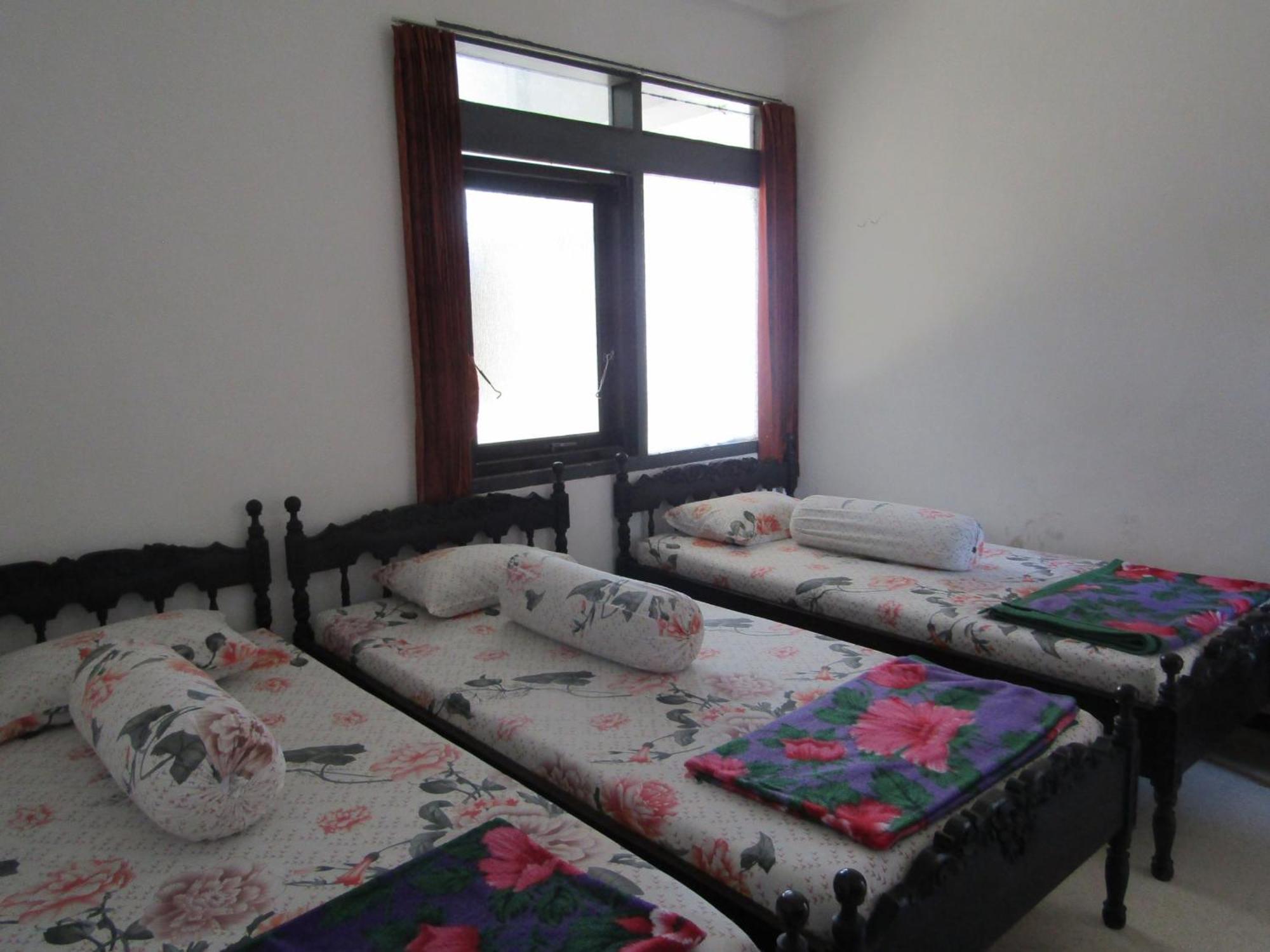 Hotel Pantes Sarangan Luaran gambar